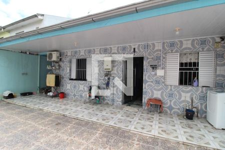 Casa para alugar com 56m², 2 quartos e 2 vagasÁrea externa