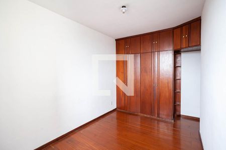 Quarto 1 de apartamento para alugar com 2 quartos, 72m² em Planalto, Belo Horizonte