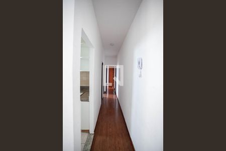 Corredor de apartamento para alugar com 2 quartos, 72m² em Planalto, Belo Horizonte