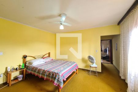 Casa à venda com 270m², 4 quartos e 5 vagasSuíte