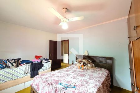 Casa à venda com 270m², 4 quartos e 5 vagasQuarto 2