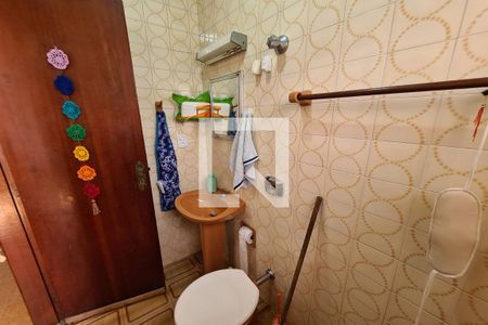 Casa à venda com 270m², 4 quartos e 5 vagasBanheiro externo