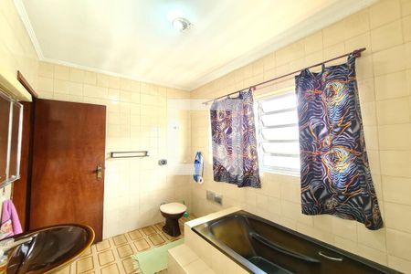 Casa à venda com 270m², 4 quartos e 5 vagasBanheiro