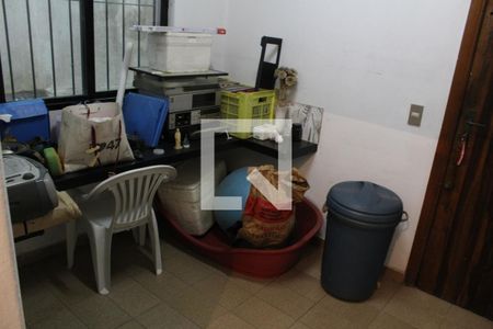 Casa à venda com 158m², 3 quartos e 2 vagasEscritório