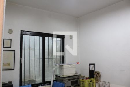 Casa à venda com 158m², 3 quartos e 2 vagasEscritório