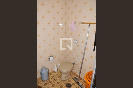 Casa à venda com 338m², 2 quartos e 1 vaga Casa à venda com 338m², 2 quartos e 1 vagaCasa 01 - Detalhe - Banheiro Social