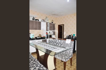 Casa à venda com 338m², 2 quartos e 1 vaga Casa à venda com 338m², 2 quartos e 1 vagaCasa 01 - Detalhe - Cozinha