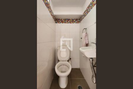 Casa para alugar com 240m², 3 quartos e 4 vagas Casa para alugar com 240m², 3 quartos e 4 vagasBanheiro da churrasqueira