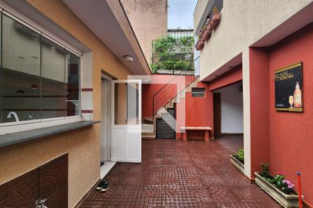 Casa para alugar com 240m², 3 quartos e 4 vagas Casa para alugar com 240m², 3 quartos e 4 vagasQuintal