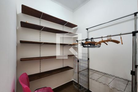 Casa para alugar com 240m², 3 quartos e 4 vagas Casa para alugar com 240m², 3 quartos e 4 vagasCloset do quarto 1