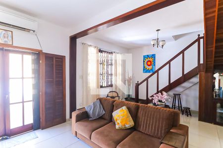 Sala de casa de condomínio para alugar com 3 quartos, 190m² em Todos Os Santos, Rio de Janeiro