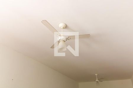 Apartamento à venda com 102m², 2 quartos e 1 vaga Apartamento à venda com 102m², 2 quartos e 1 vagaSala