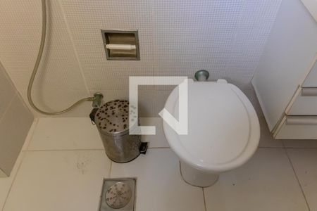 Apartamento à venda com 102m², 2 quartos e 1 vaga Apartamento à venda com 102m², 2 quartos e 1 vagaBanheiro do Corredor