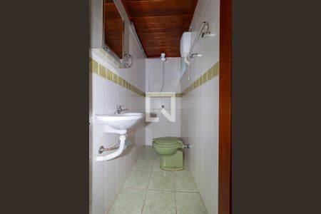 Casa à venda com 280m², 4 quartos e 3 vagasBanheiro de Serviço