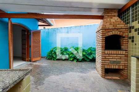 Casa à venda com 280m², 4 quartos e 3 vagasQuintal