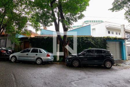 Casa à venda com 280m², 4 quartos e 3 vagasFachada