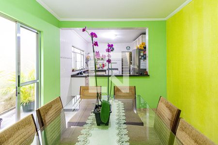 Casa à venda com 170m², 3 quartos e 2 vagas Casa à venda com 170m², 3 quartos e 2 vagasCopa