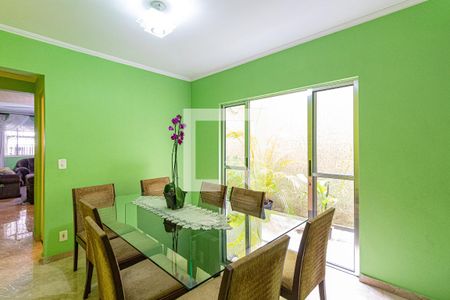 Casa à venda com 170m², 3 quartos e 2 vagas Casa à venda com 170m², 3 quartos e 2 vagasCopa