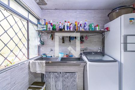 Casa à venda com 170m², 3 quartos e 2 vagas Casa à venda com 170m², 3 quartos e 2 vagasLavanderia