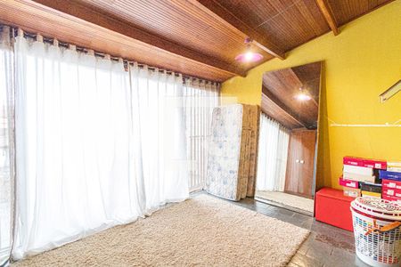 Casa à venda com 170m², 3 quartos e 2 vagas Casa à venda com 170m², 3 quartos e 2 vagasSuite