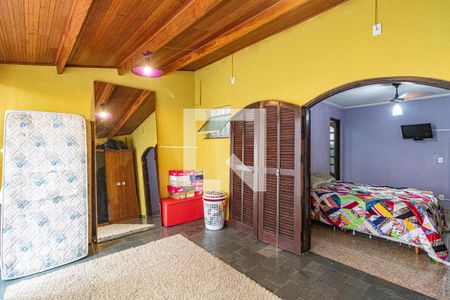 Casa à venda com 170m², 3 quartos e 2 vagas Casa à venda com 170m², 3 quartos e 2 vagasSuite