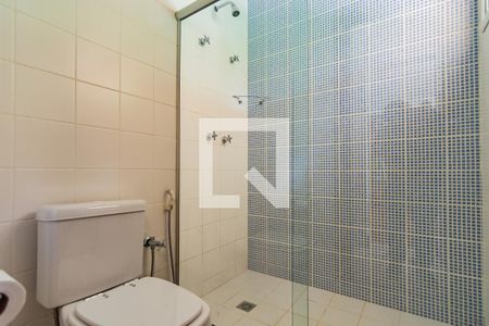 Casa de condomínio à venda com 400m², 4 quartos e 3 vagas Casa de condomínio à venda com 400m², 4 quartos e 3 vagasBanheiro da Biblioteca (Quarto 1)