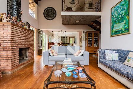 Sala de casa de condomínio à venda com 4 quartos, 400m² em Arvoredo, Nova Lima