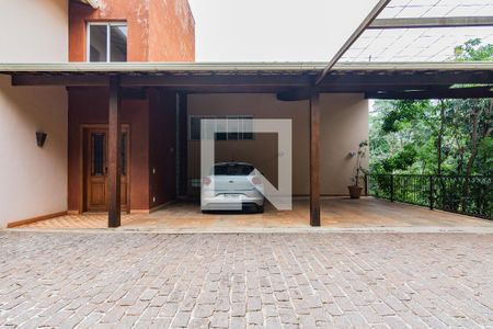 Casa de condomínio à venda com 400m², 4 quartos e 3 vagas Casa de condomínio à venda com 400m², 4 quartos e 3 vagasAcesso Principal e Garagem