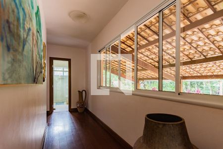 Casa de condomínio à venda com 400m², 4 quartos e 3 vagas Casa de condomínio à venda com 400m², 4 quartos e 3 vagasCirculação dos Quartos