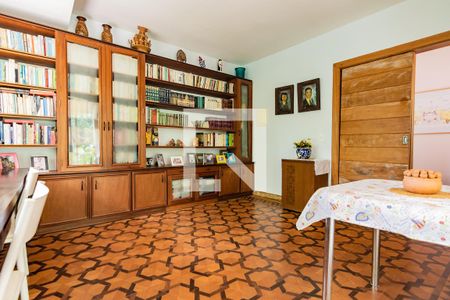 Casa de condomínio à venda com 400m², 4 quartos e 3 vagas Casa de condomínio à venda com 400m², 4 quartos e 3 vagasQuarto 1 (Suíte) - Biblioteca