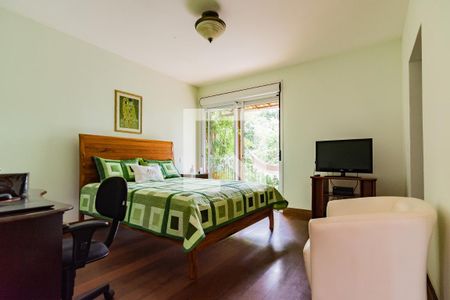 Casa de condomínio à venda com 400m², 4 quartos e 3 vagas Casa de condomínio à venda com 400m², 4 quartos e 3 vagasQuarto 4 (Suíte)