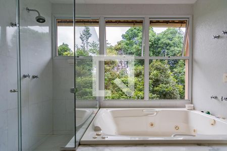 Casa de condomínio à venda com 400m², 4 quartos e 3 vagas Casa de condomínio à venda com 400m², 4 quartos e 3 vagasBanheiro do Quarto 4