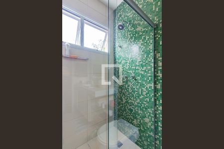 Casa de condomínio à venda com 400m², 4 quartos e 3 vagas Casa de condomínio à venda com 400m², 4 quartos e 3 vagasBanheiro do Corredor (quartos 2 e 3)