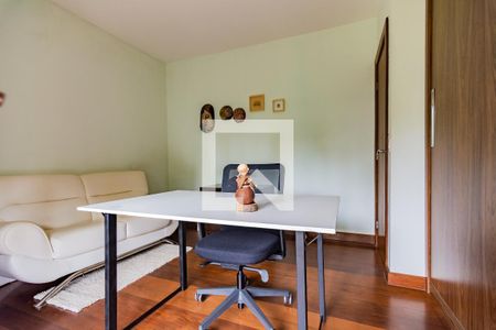 Casa de condomínio à venda com 400m², 4 quartos e 3 vagas Casa de condomínio à venda com 400m², 4 quartos e 3 vagasQuarto 2