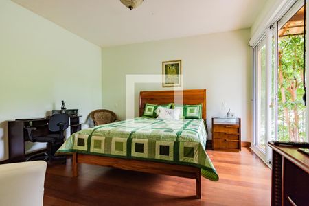 Casa de condomínio à venda com 400m², 4 quartos e 3 vagas Casa de condomínio à venda com 400m², 4 quartos e 3 vagasQuarto 4 (Suíte)