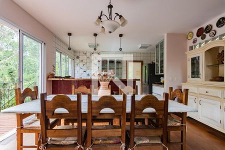 Casa de condomínio à venda com 400m², 4 quartos e 3 vagas Casa de condomínio à venda com 400m², 4 quartos e 3 vagasJantar / Cozinha Americana