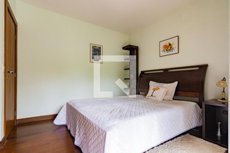 Casa de condomínio à venda com 400m², 4 quartos e 3 vagas Casa de condomínio à venda com 400m², 4 quartos e 3 vagasQuarto 3