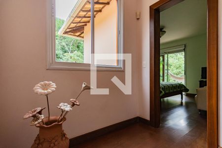 Casa de condomínio à venda com 400m², 4 quartos e 3 vagas Casa de condomínio à venda com 400m², 4 quartos e 3 vagasHall Suíte Master (Quarto 4)