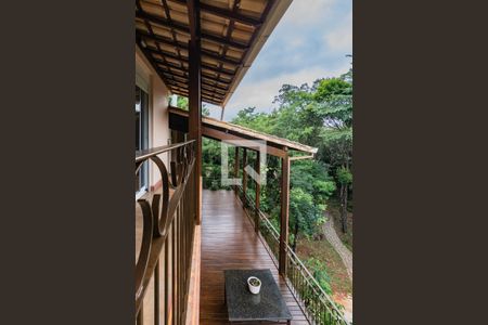 Casa de condomínio à venda com 400m², 4 quartos e 3 vagas Casa de condomínio à venda com 400m², 4 quartos e 3 vagasVista Varanda Quartos 2 e 3