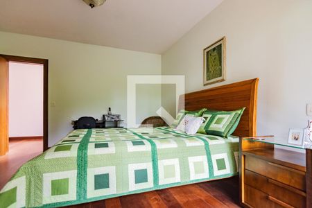 Casa de condomínio à venda com 400m², 4 quartos e 3 vagas Casa de condomínio à venda com 400m², 4 quartos e 3 vagasQuarto 4 (Suíte)