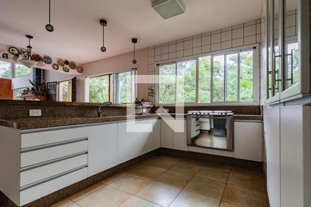 Casa de condomínio à venda com 400m², 4 quartos e 3 vagas Casa de condomínio à venda com 400m², 4 quartos e 3 vagasCozinha Americana