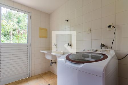 Casa de condomínio à venda com 400m², 4 quartos e 3 vagas Casa de condomínio à venda com 400m², 4 quartos e 3 vagasÁrea de Serviço