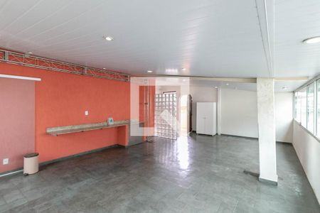 Casa à venda com 174m², 4 quartos e 1 vagaÁrea de Serviço
