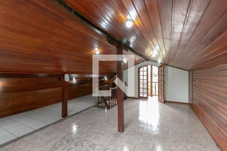 Casa à venda com 174m², 4 quartos e 1 vagaSalão