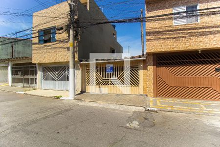 Casa à venda com 170m², 2 quartos e 2 vagasFachada