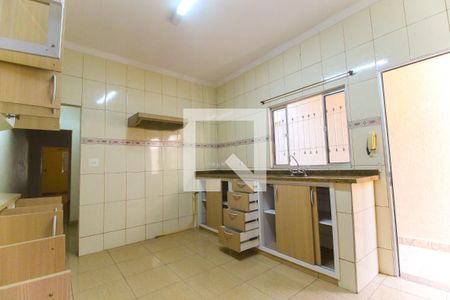 Casa à venda com 170m², 2 quartos e 2 vagasCozinha