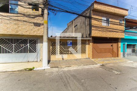 Casa à venda com 170m², 2 quartos e 2 vagasFachada
