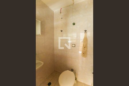 Casa à venda com 170m², 2 quartos e 2 vagasBanheiro de Serviço