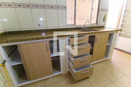 Casa à venda com 170m², 2 quartos e 2 vagasCozinha