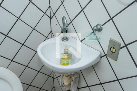 Casa para alugar com 600m², 4 quartos e 15 vagas Casa para alugar com 600m², 4 quartos e 15 vagasBanheiro piscina